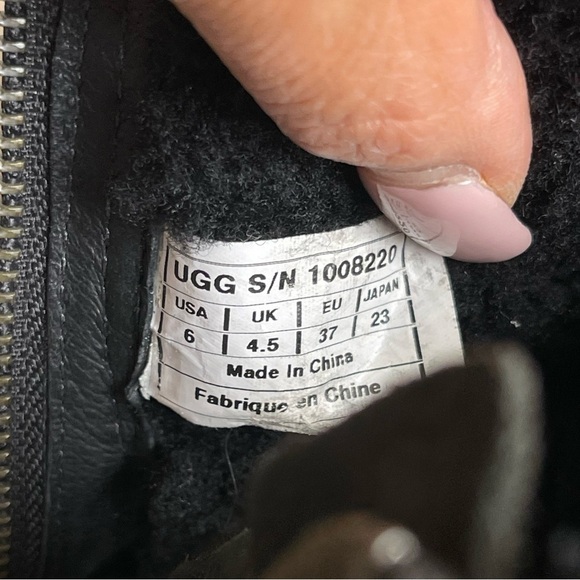 UGG Australia Women’s Blayre II Leather Sheepskin Boots Size 6 Buckle Waterproof - Picture 9 of 9